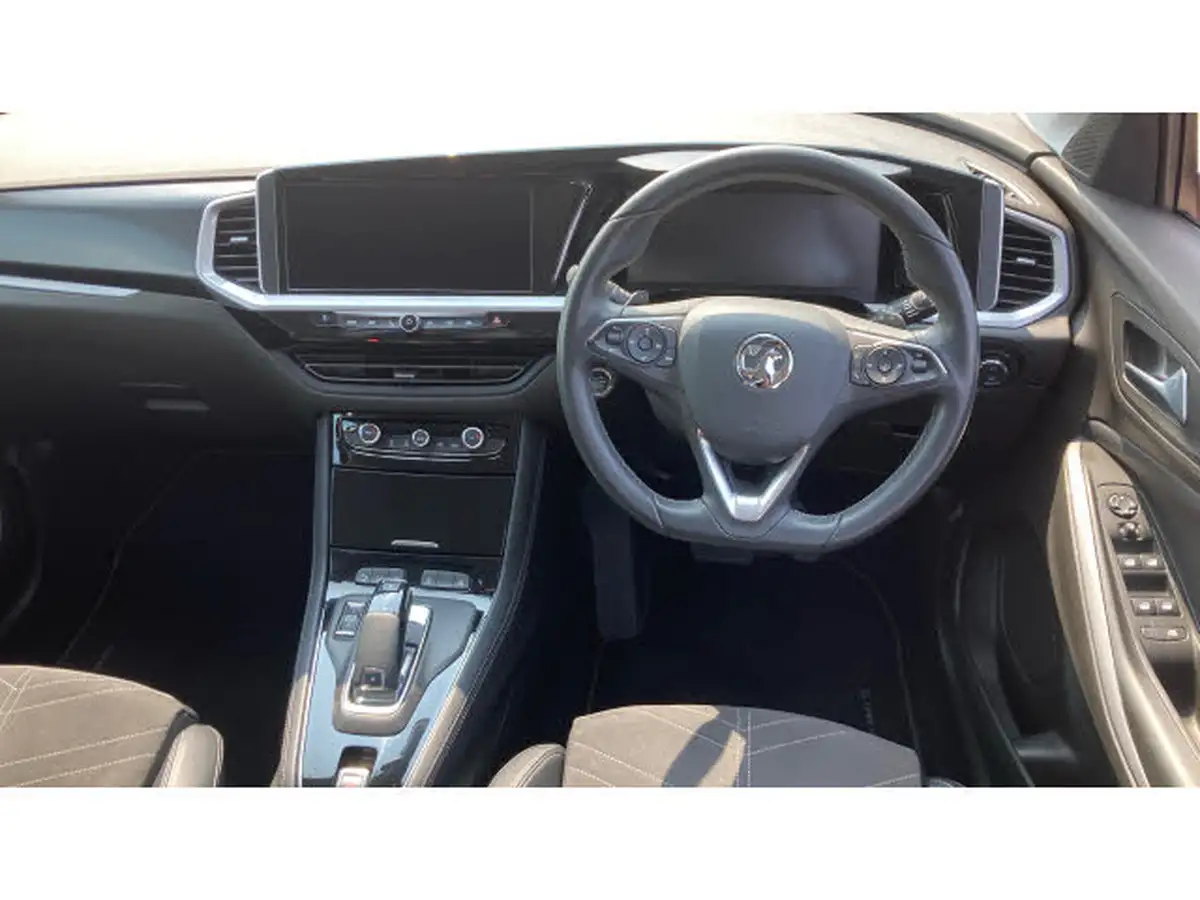 2022-vauxhall-grandland-12-ultimate-auto-big-9