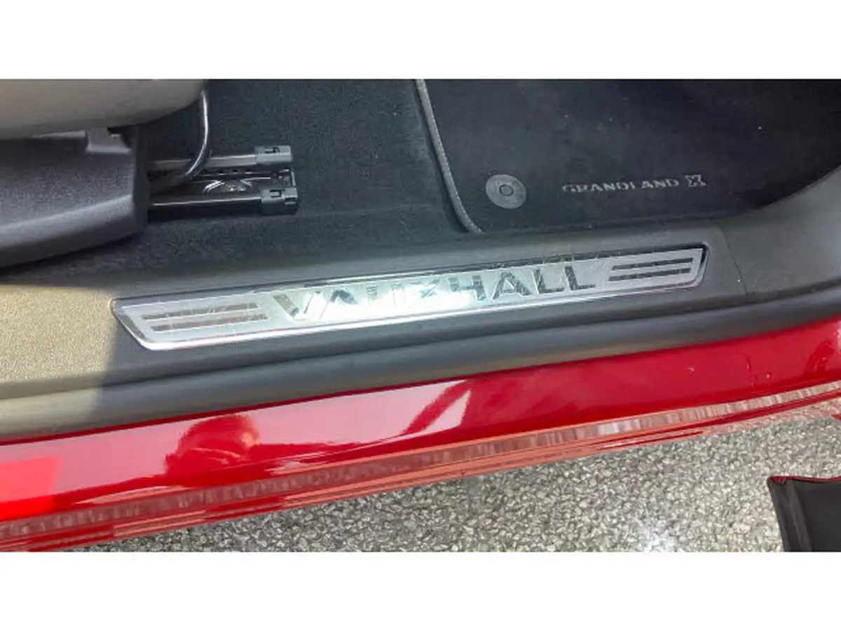 2022-vauxhall-grandland-12-ultimate-auto-big-37