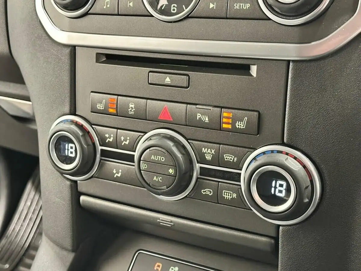 2016-land-rover-discovery-4-30-sd-v6-graphite-big-17