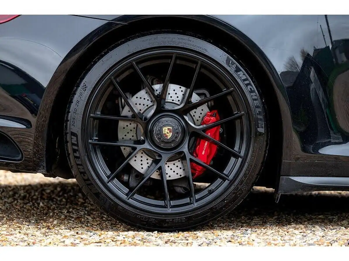 2018-porsche-911-30-carrera-gts-coupe-pdk-big-20