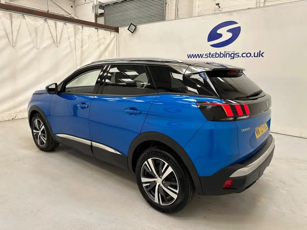 2022-peugeot-3008-suv-12-puretech-allure-premium-big-4