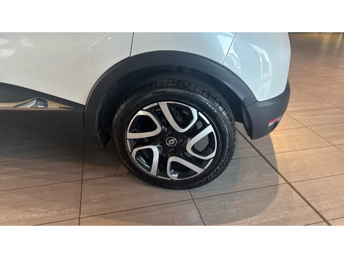 2017-renault-captur-09-tce-dynamique-s-nav-big-26