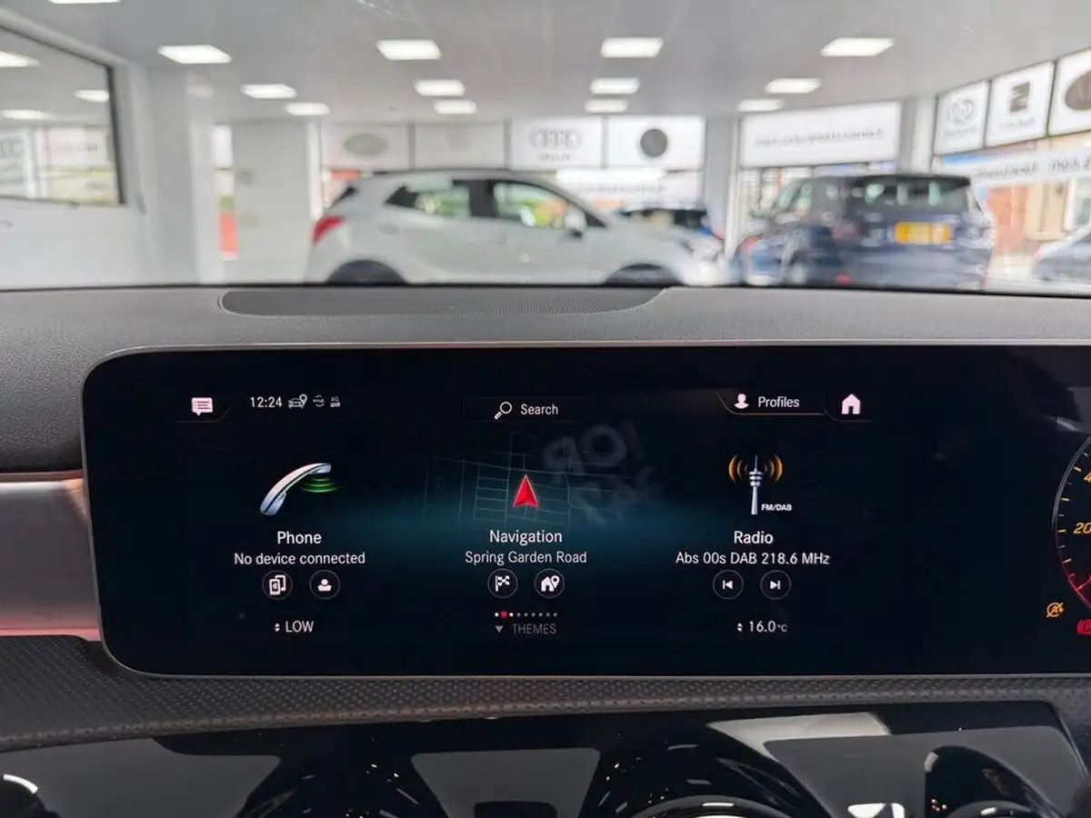 2019-mercedes-benz-a-class-13-a200-amg-line-premium-plus-hatchback-5d-big-37