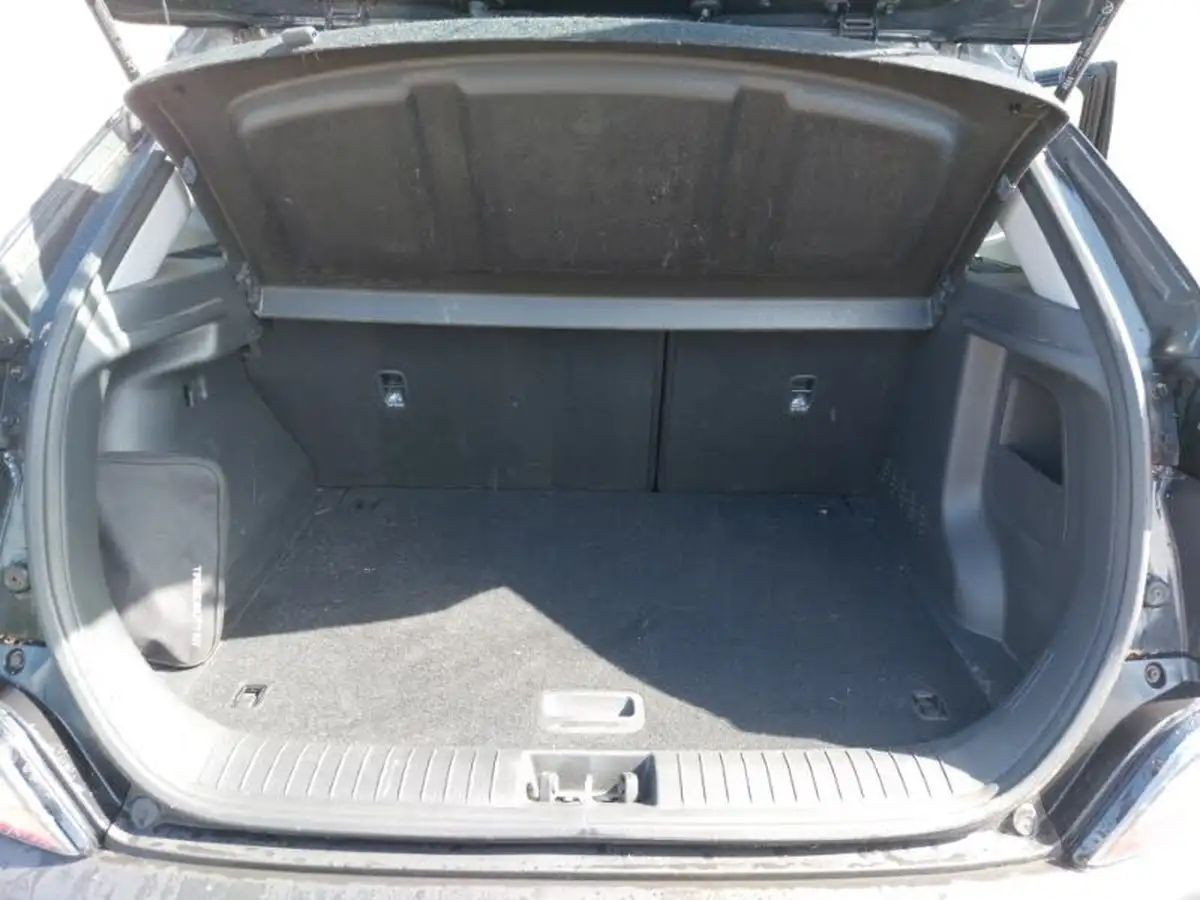 2022-hyundai-kona-10-t-gdi-se-connect-big-7