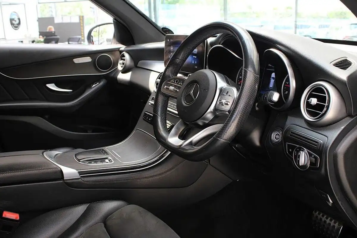 2019-mercedes-benz-glc-class-20d-glc220d-amg-line-station-wagon-5d-4matic-plus-big-43