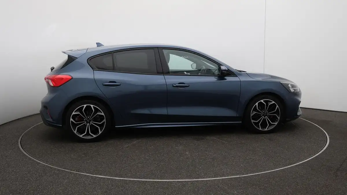 2020-ford-focus-15-st-line-x-hatchback-big-50