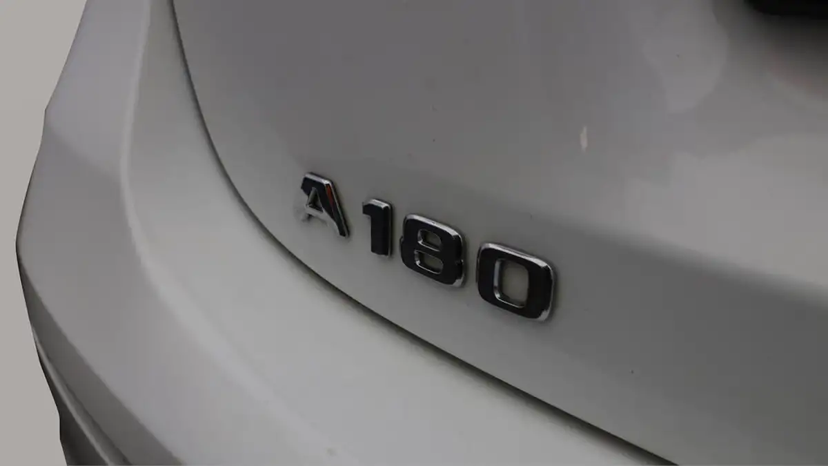 2019-mercedes-benz-a-class-13-a180-amg-line-executive-hatchback-5d-7g-dct-big-34
