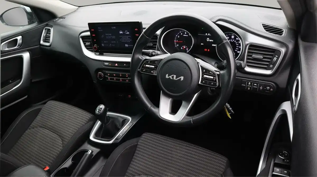 2022-kia-xceed-10-t-gdi-2-big-9