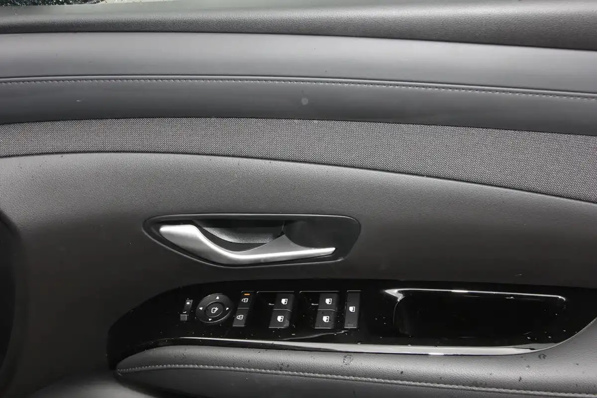 2024-hyundai-tucson-16-t-gdi-premium-160ps-two-tone-roof-big-18