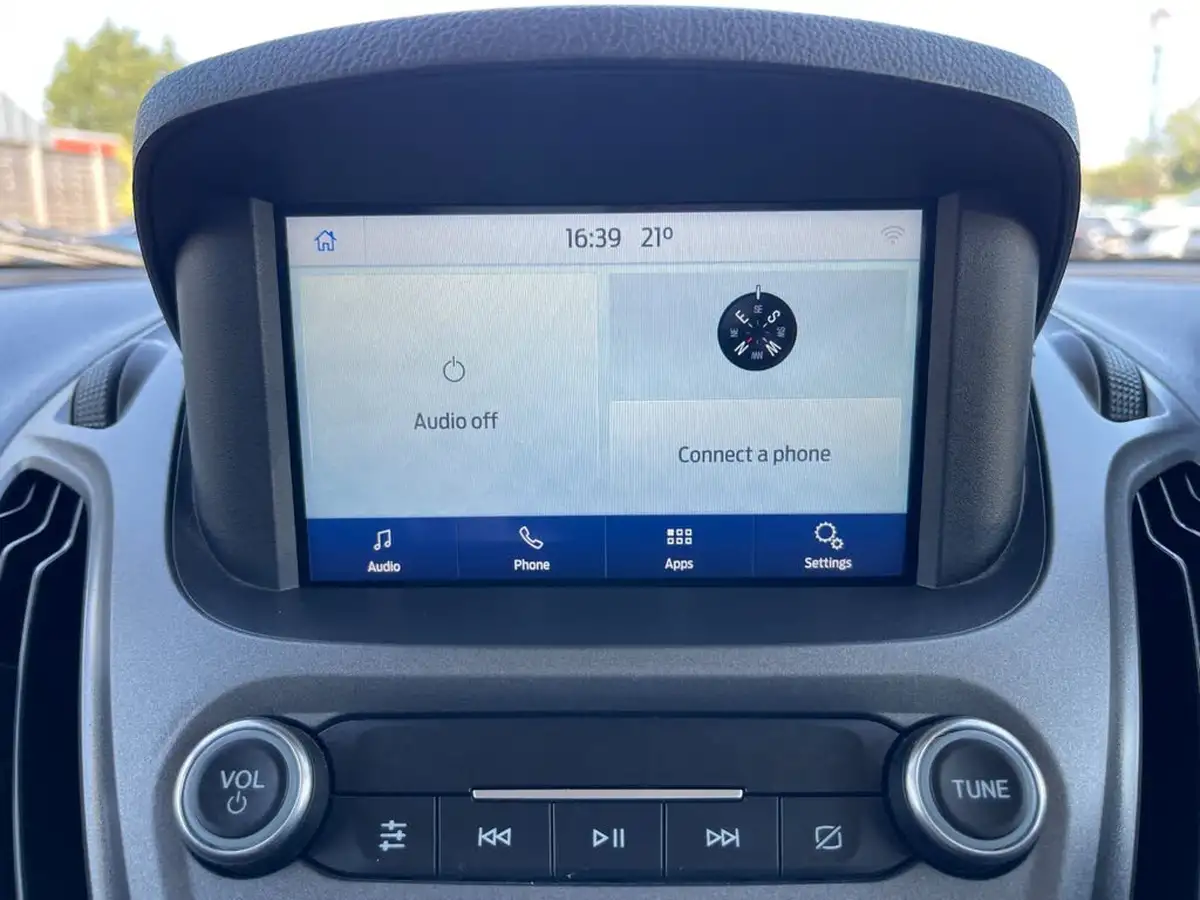 2022-ford-transit-courier-10t-limited-ecoboost-big-14