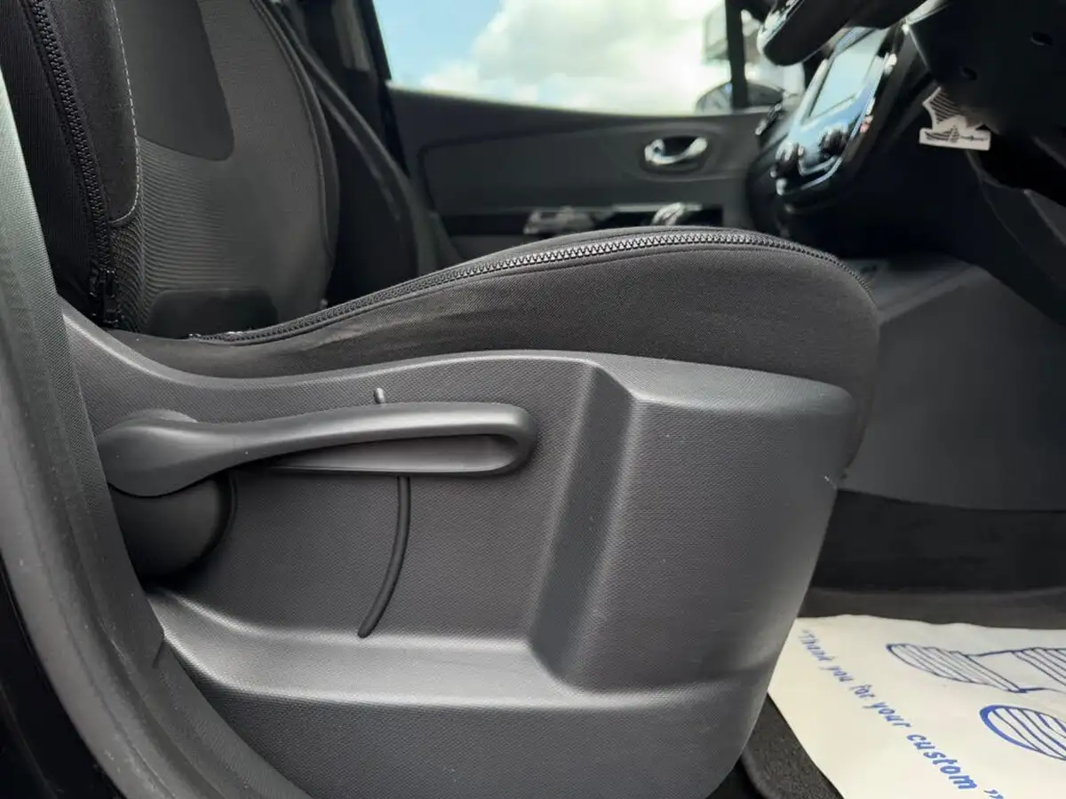 2015-renault-captur-09-dynamique-nav-big-20