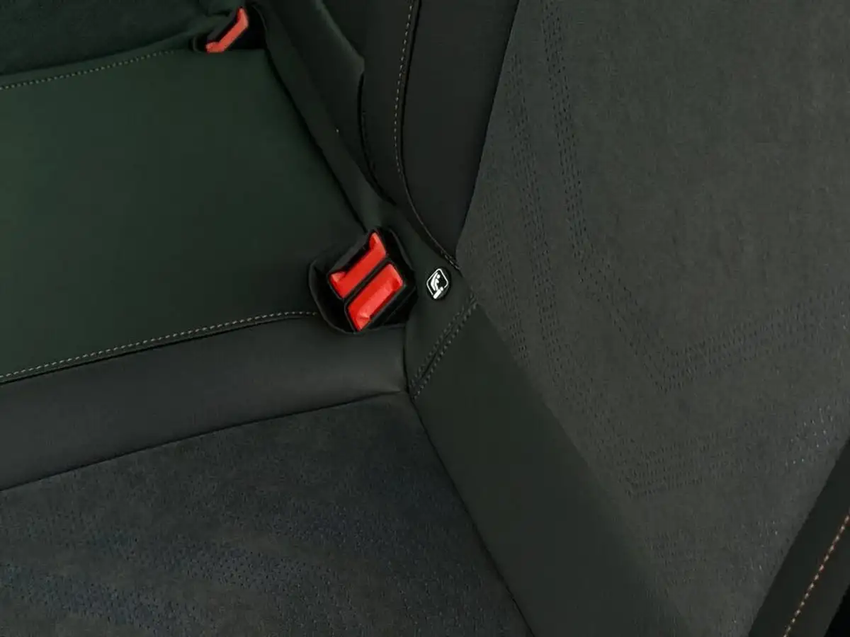 2025-cupra-formentor-15-e-hybrid-v2-big-35