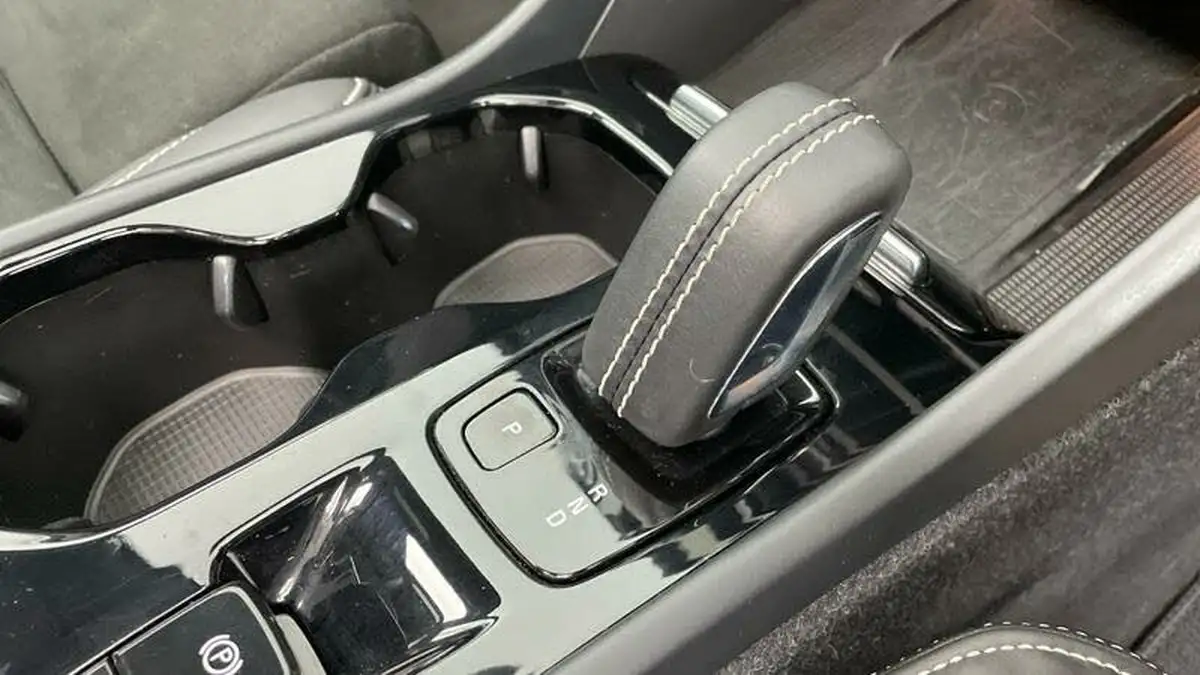 2021-volvo-xc40-15-t5-r-design-262bhp-big-16