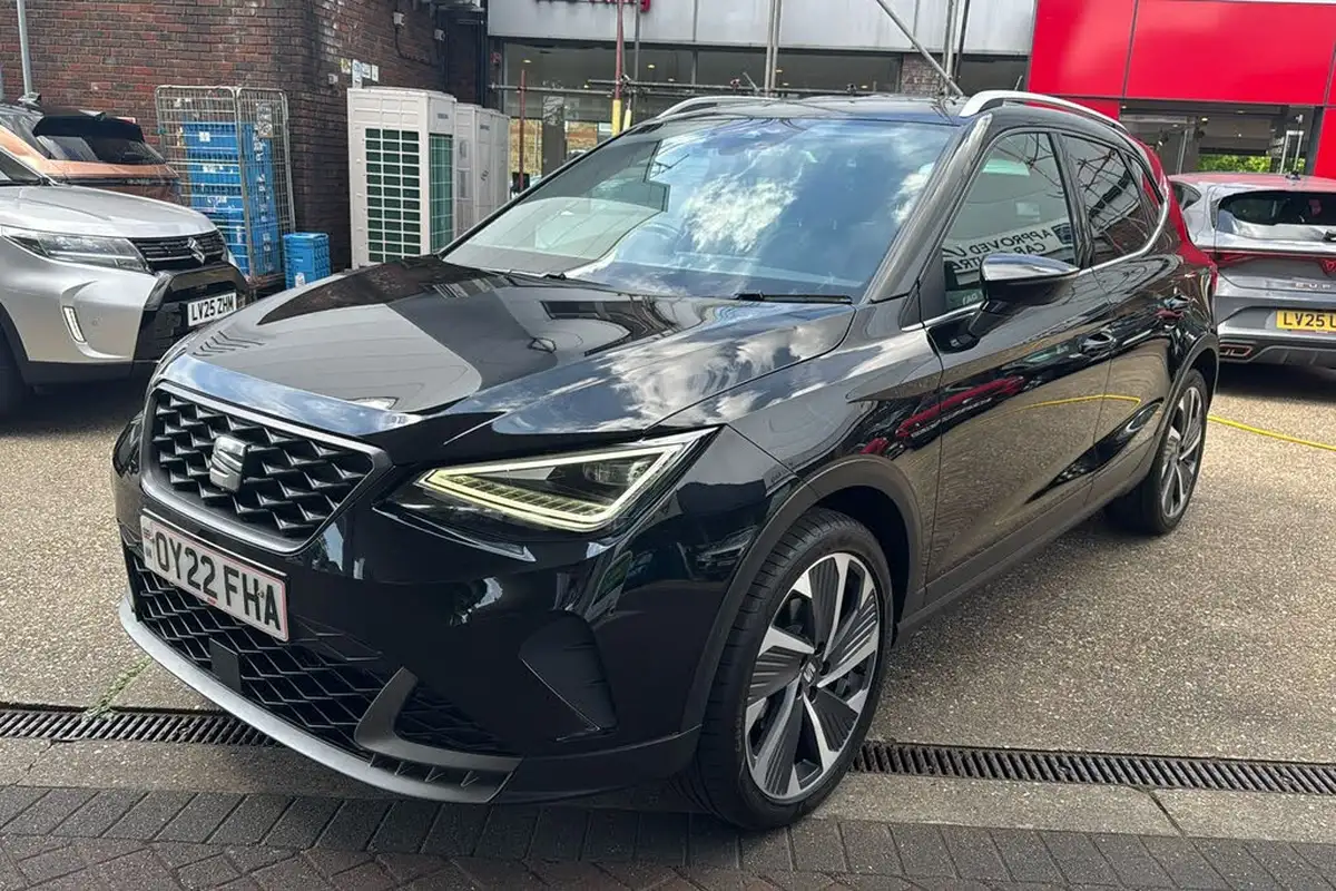 2022-seat-arona-10-tsi-fr-sport-big-24