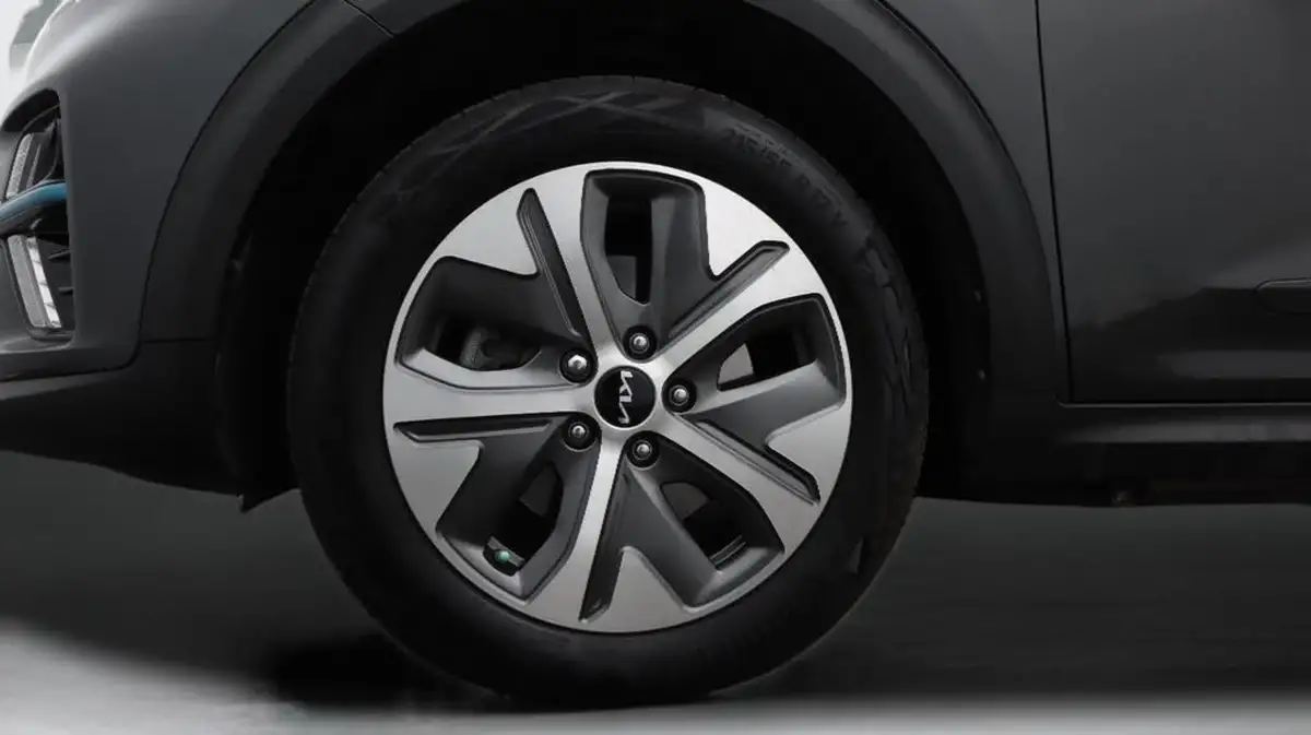 2022-kia-niro-ev-e-3-big-18