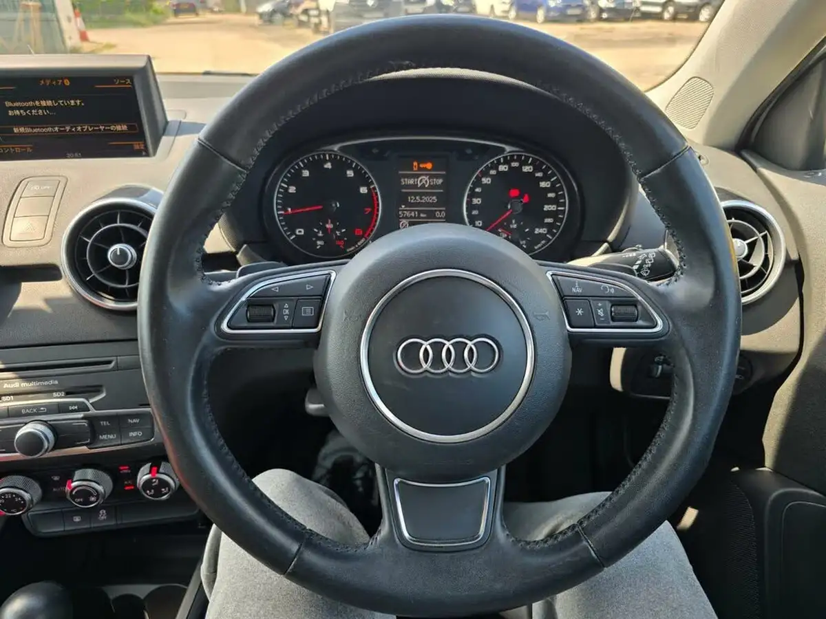 2014-audi-a1-big-41