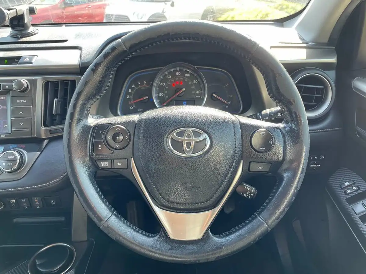 2013-toyota-rav4-20td-invincible-2wd-1990cc-big-40