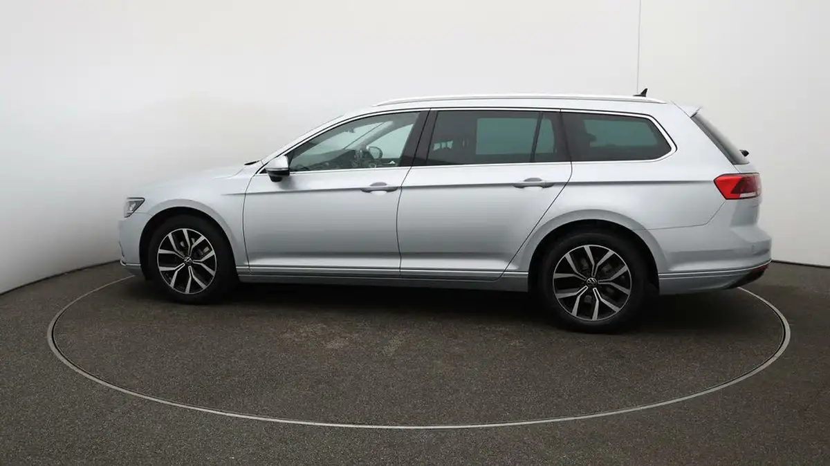 2022-volkswagen-passat-15-tsi-sel-estate-5d-dsg-big-58