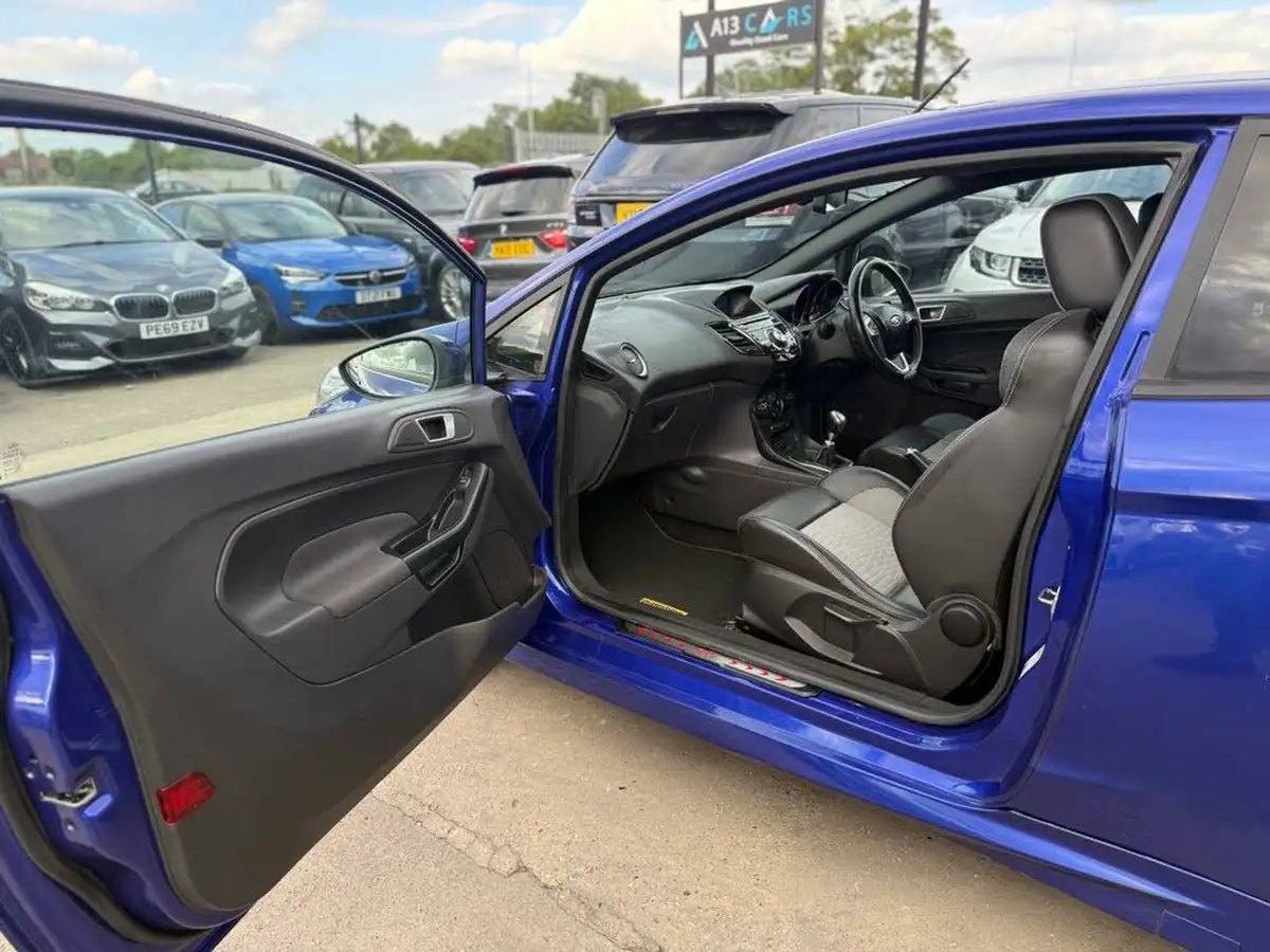 2014-ford-fiesta-16-st-3-big-42
