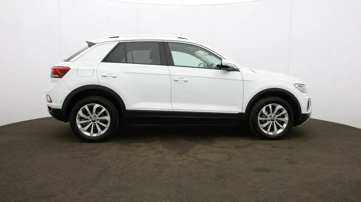 2023-volkswagen-t-roc-15-tsi-style-hatchback-5d-big-53