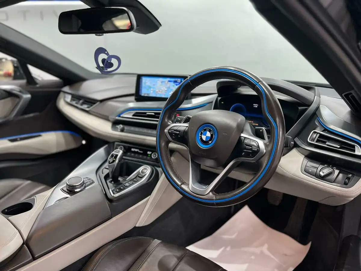 2017-bmw-i8-15-big-34