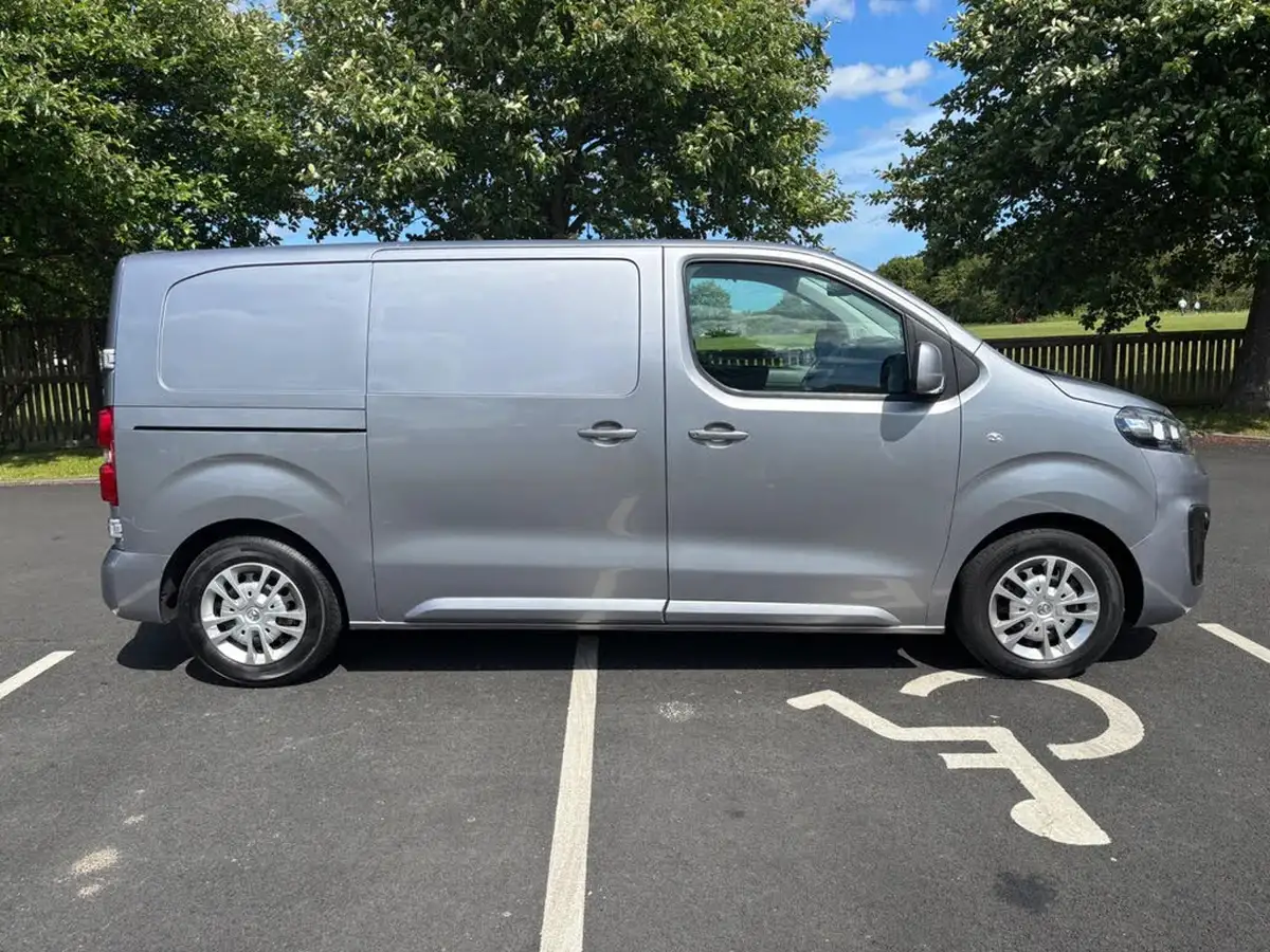 2020-vauxhall-vivaro-15td-2700-l1h1-sportive-120pseu6dt-big-3