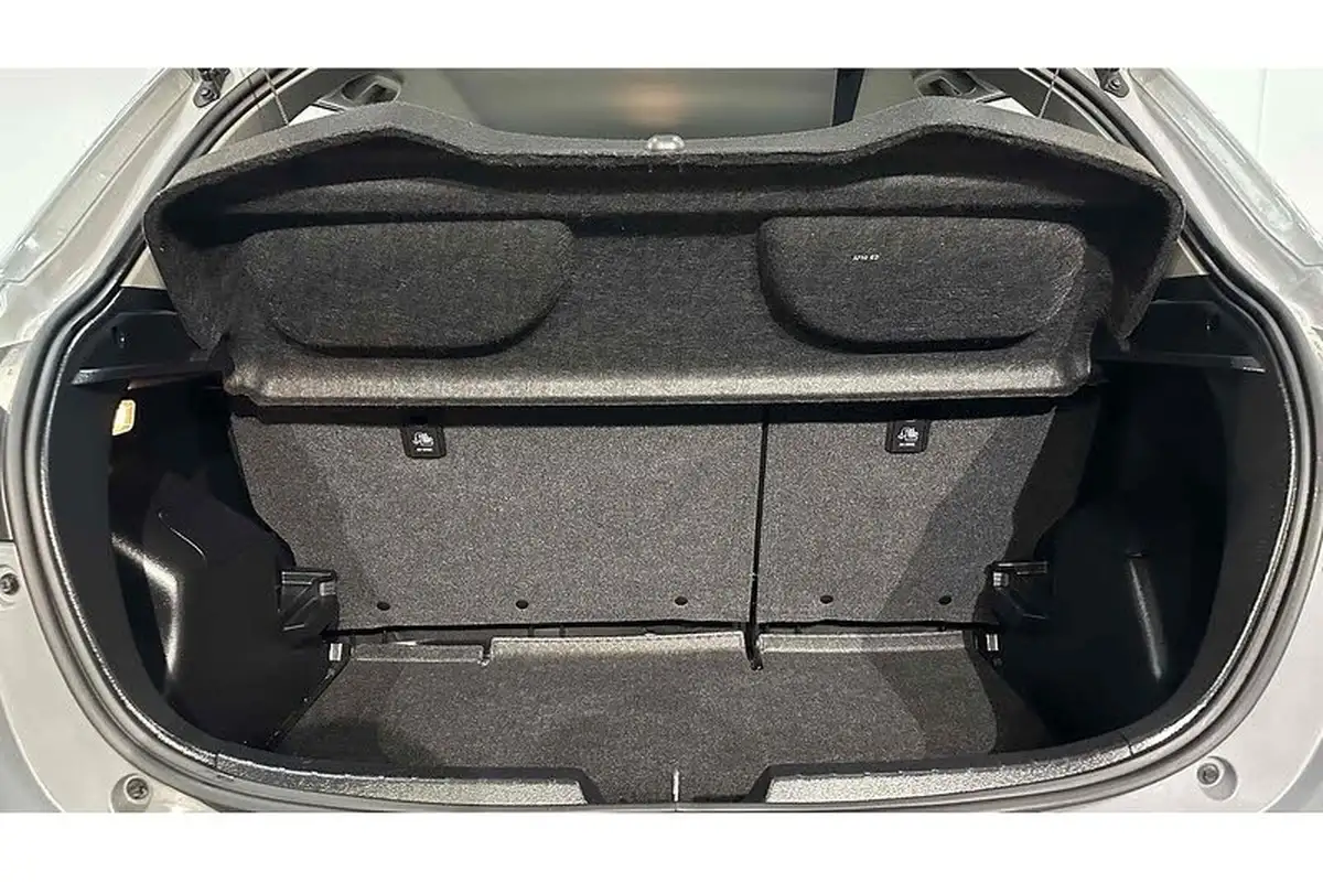 2018-toyota-yaris-15-vvt-i-icon-tech-111bhp-1496cc-cvt-big-41