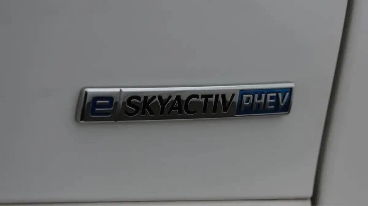 2024-mazda-cx-60-25-e-skyactiv-exclusive-line-big-23