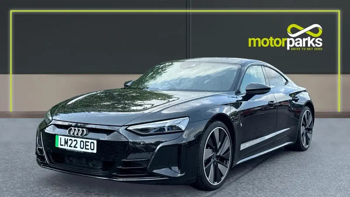 2022-audi-rs-e-tron-gt-e-big-6