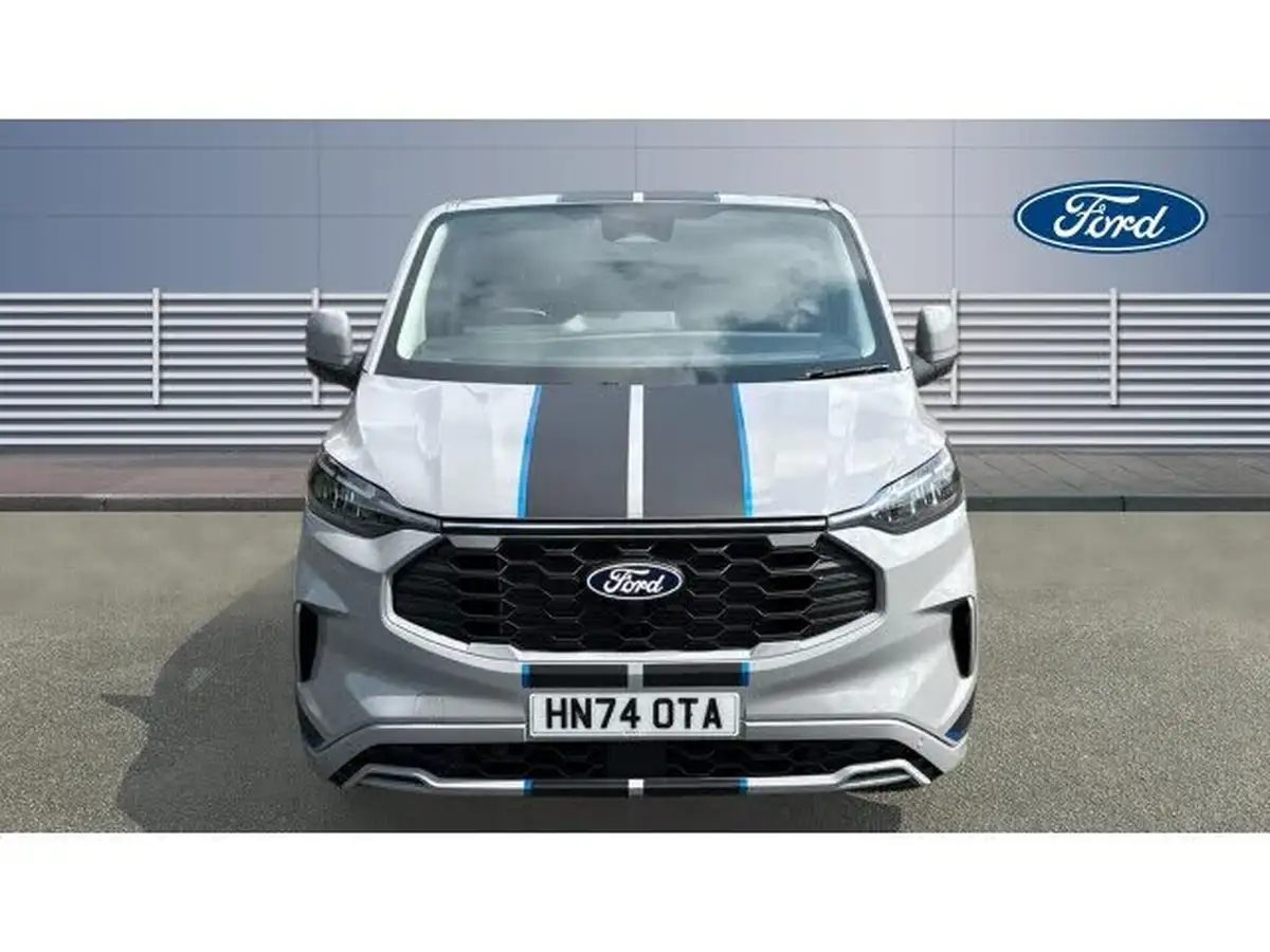 2025-ford-transit-custom-big-18