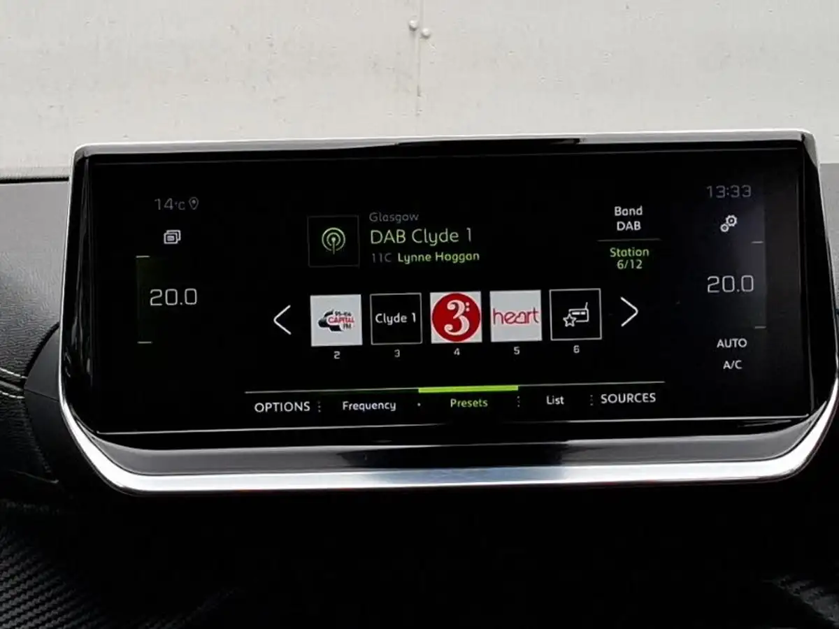 2020-peugeot-2008-suv-12-puretech-gt-line-big-9