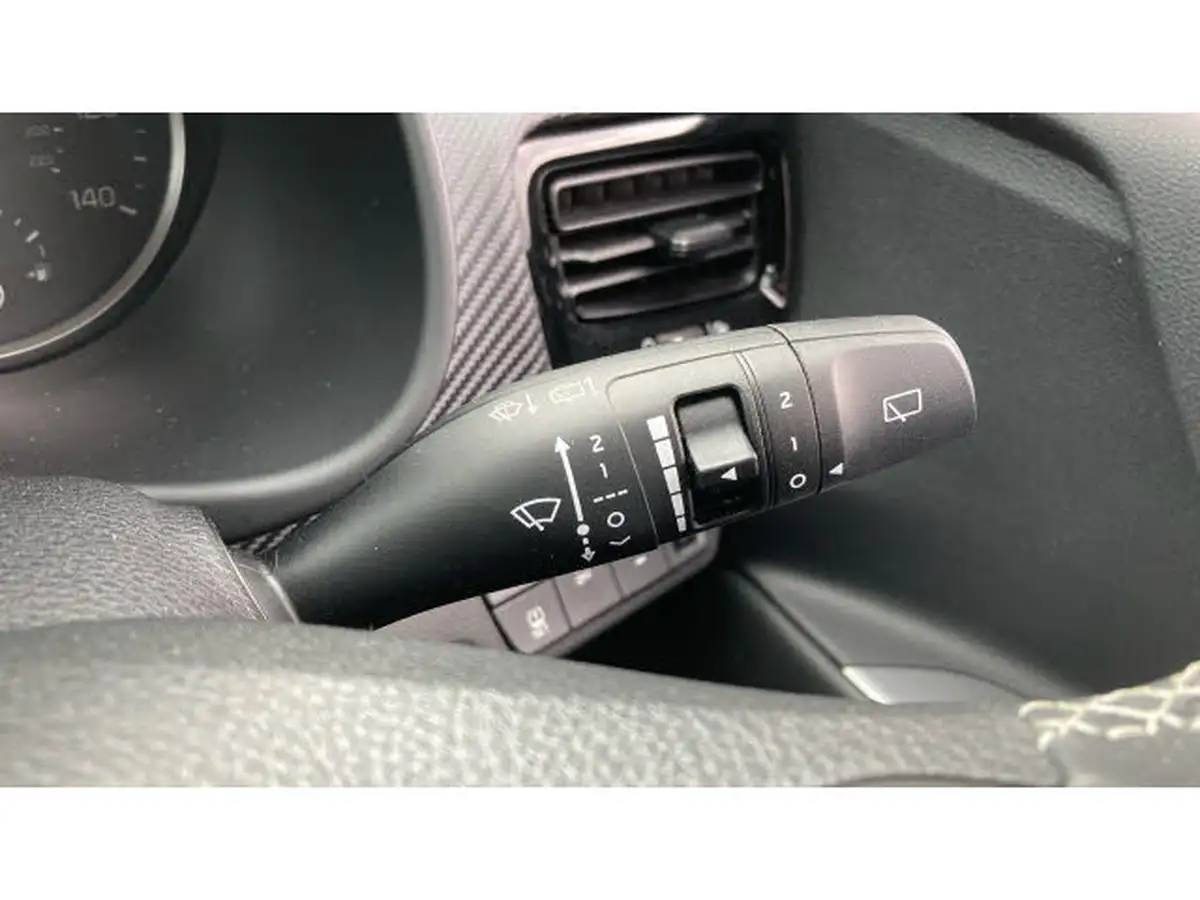 2021-kia-stonic-10-t-gdi-gt-line-big-26