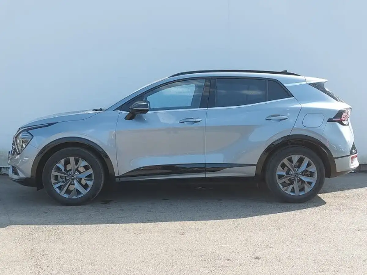 2023-kia-sportage-16-t-gdi-gt-line-226bhp-hev-auto-big-3