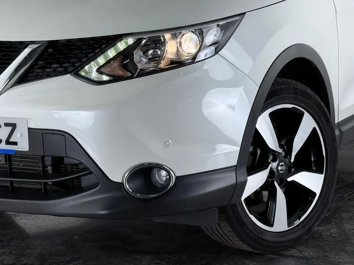 2016-nissan-qashqai-12-dig-t-n-connecta-xtronic-cvt-big-44