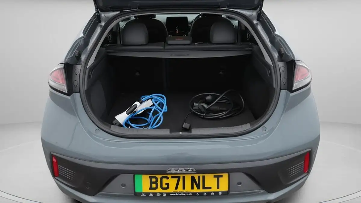2021-hyundai-ioniq-e-premium-electric-100kw-big-17