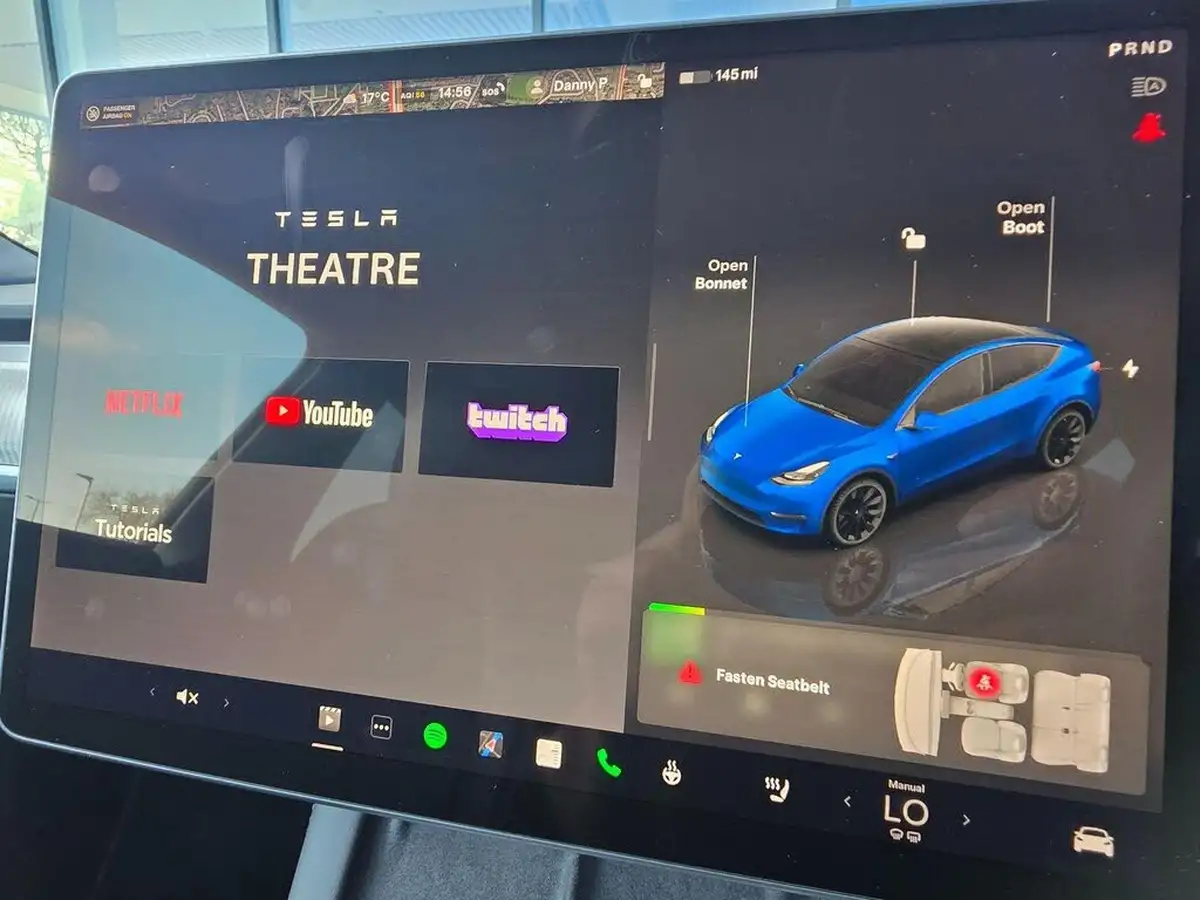 2022-tesla-model-y-e-long-range-big-28