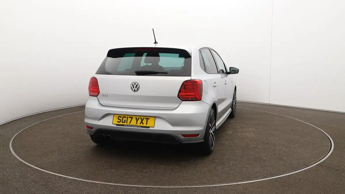 2017-volkswagen-polo-18-tsi-gti-bmtss-5d-big-55