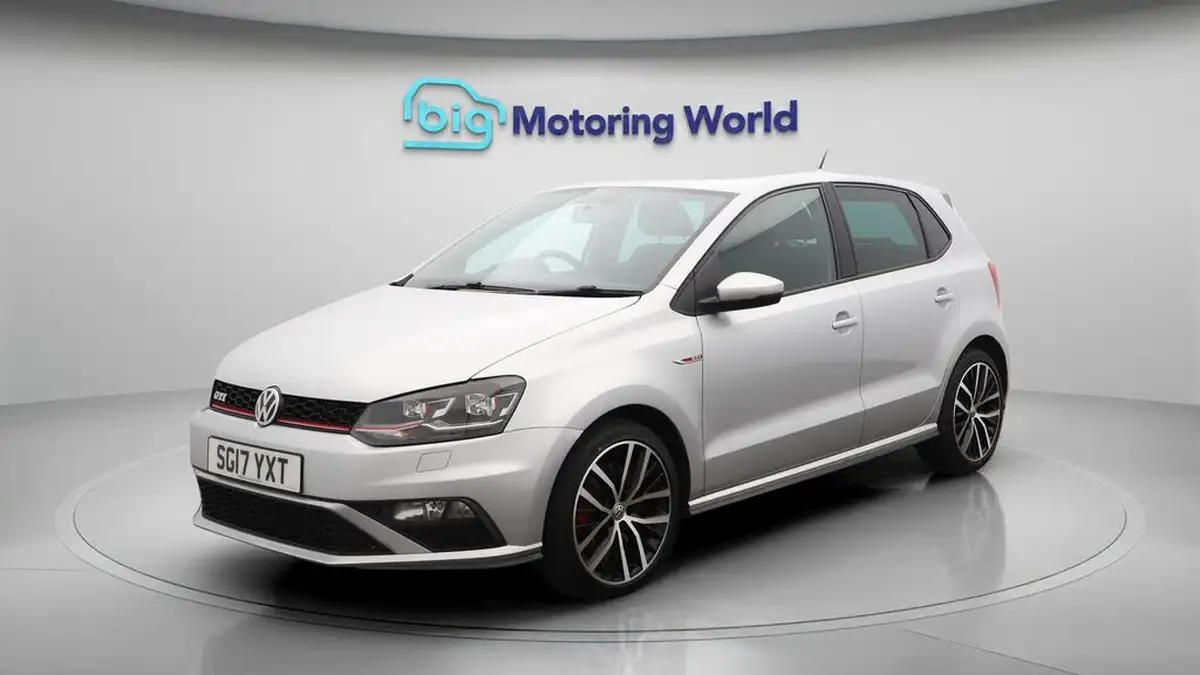 2017-volkswagen-polo-18-tsi-gti-bmtss-5d-big-3