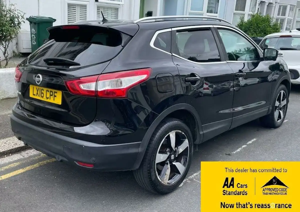 2016-nissan-qashqai-12-n-tec-xtronic-cvt-big-3