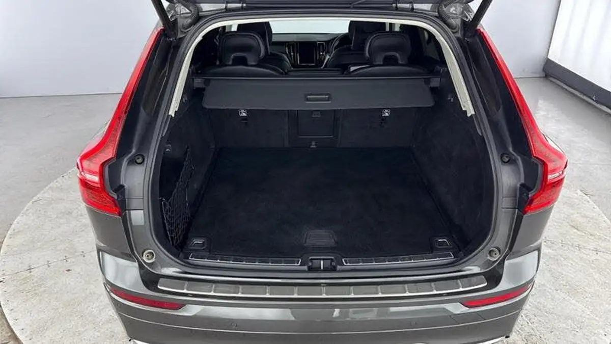 2020-volvo-xc60-20td-d4-momentum-pro-big-27