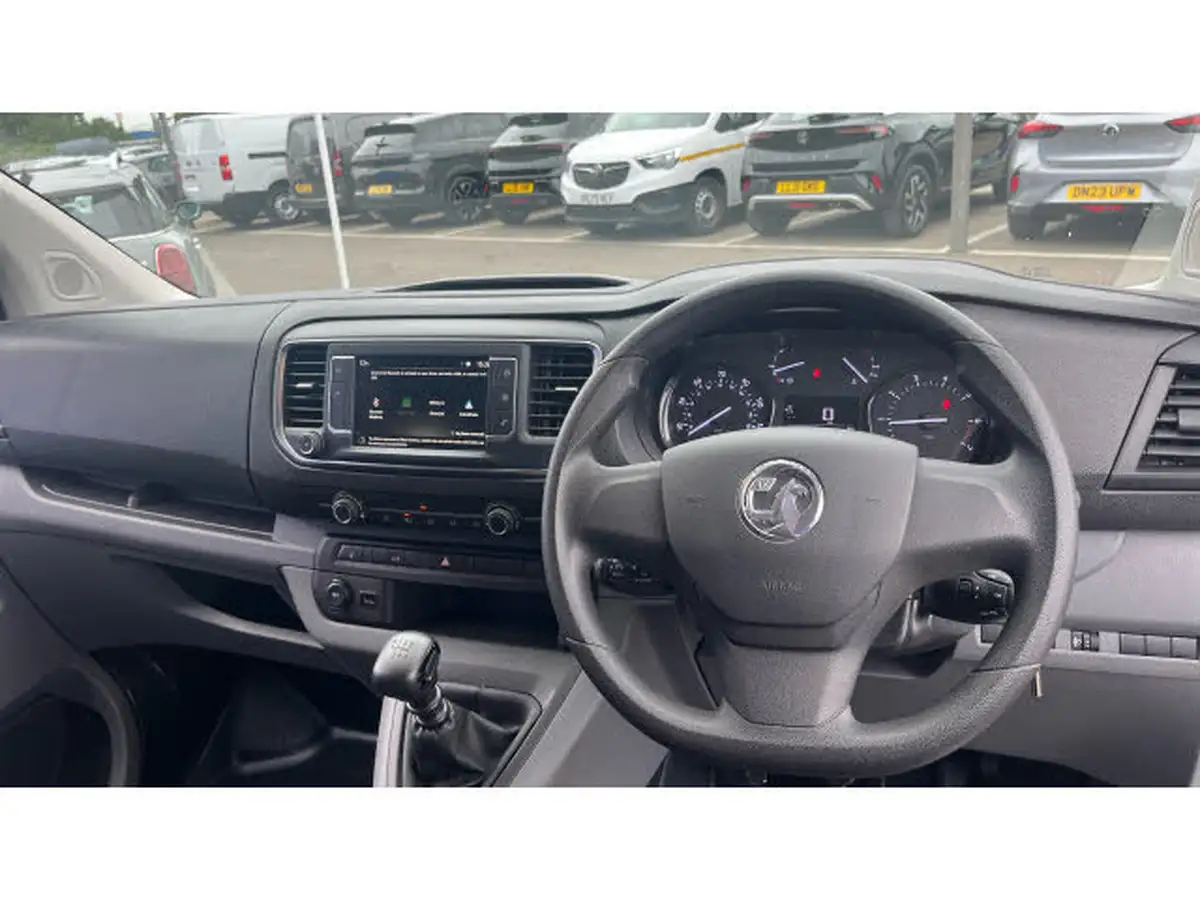2022-vauxhall-vivaro-15td-2900-l2h1-dynamic-big-9