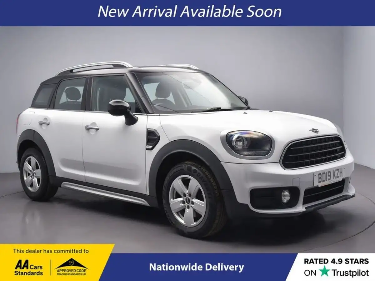 2019-mini-countryman-15-cooper-classic-big-0