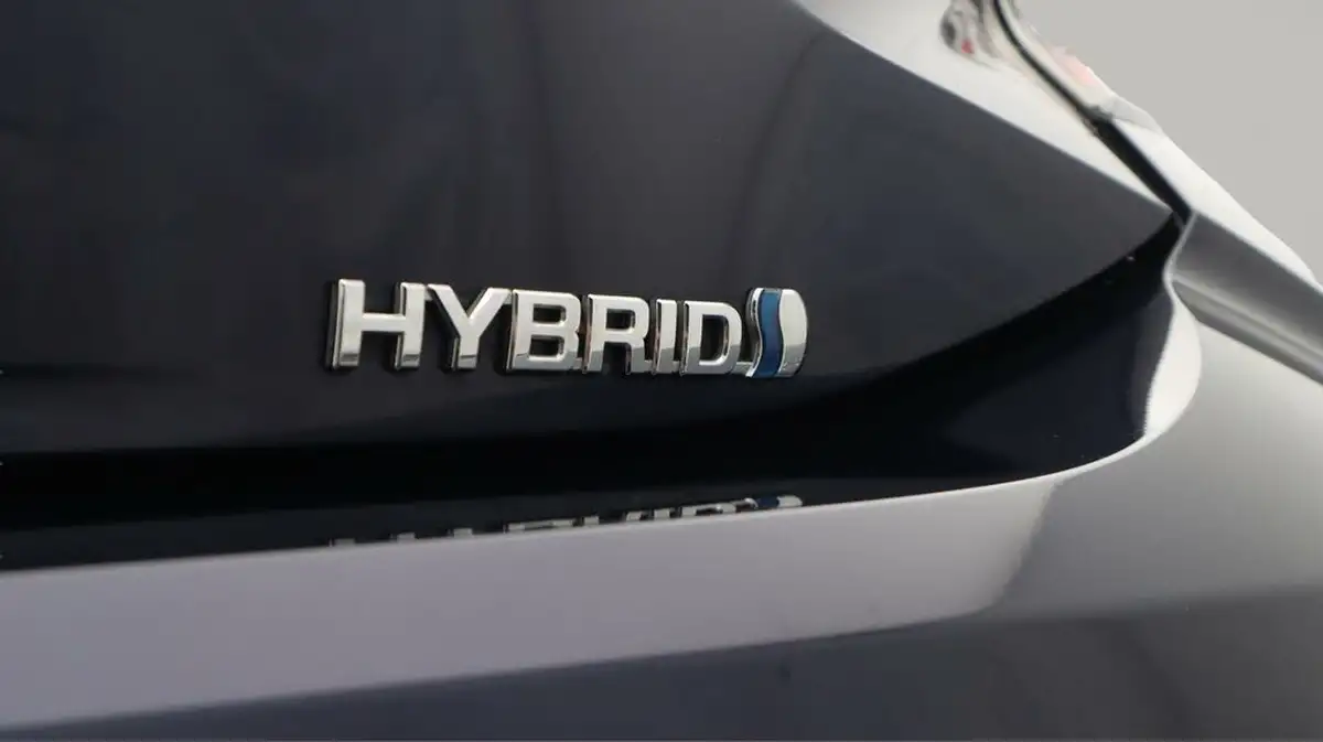 2022-toyota-corolla-20-vvt-i-design-181bhp-spare-wheel-hatchback-big-22