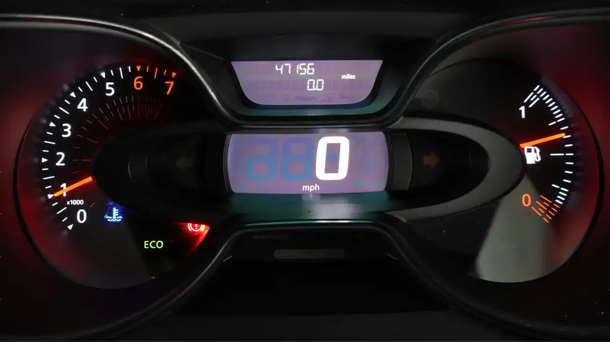 2019-renault-captur-09-tce-iconic-big-9