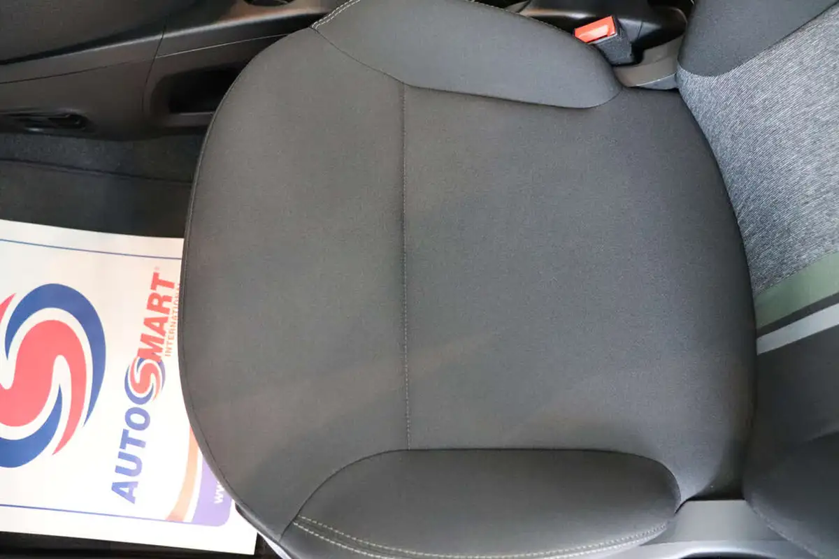 2020-fiat-panda-12-waze-big-37
