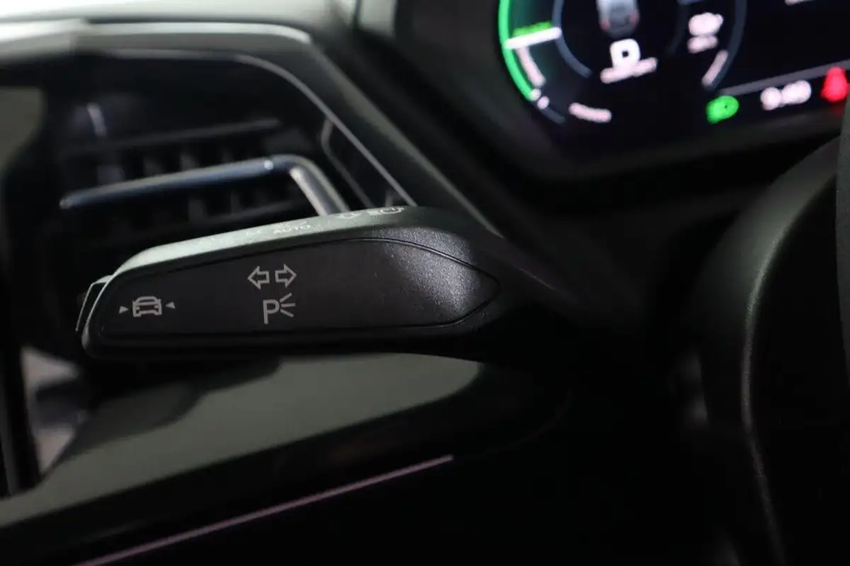 2022-audi-q4-e-tron-40e-s-line-station-wagon-big-22
