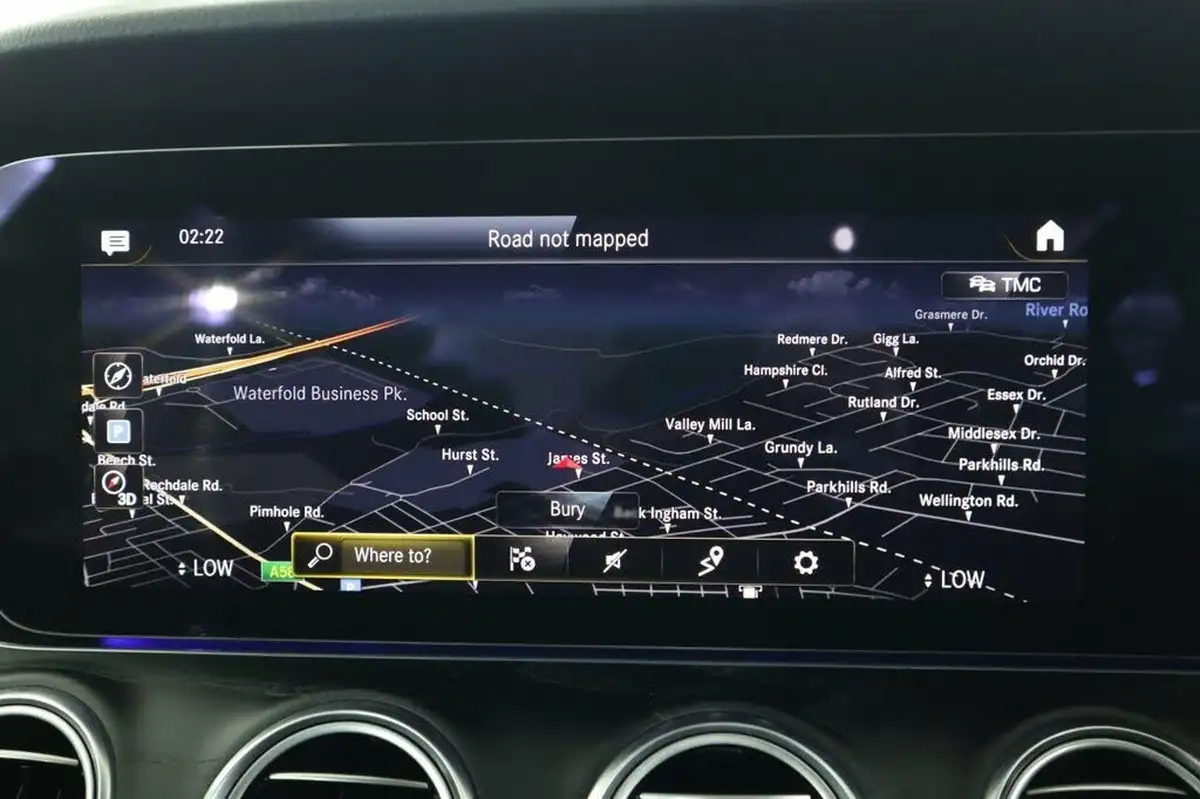 2020-mercedes-benz-e-class-20d-e300de-amg-line-eq-power-saloon-4d-big-29