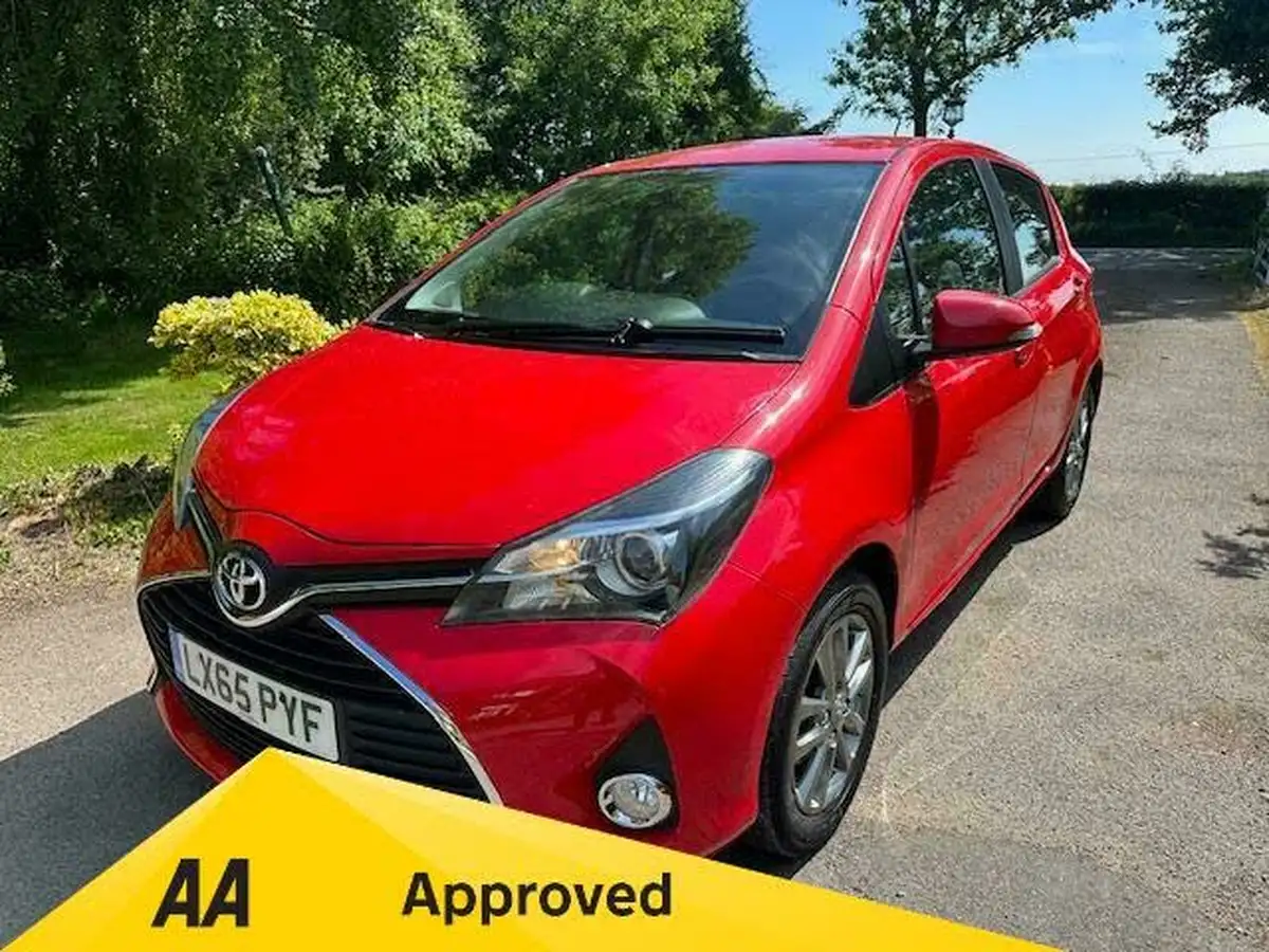 2015-toyota-yaris-10-icon-5d-big-0