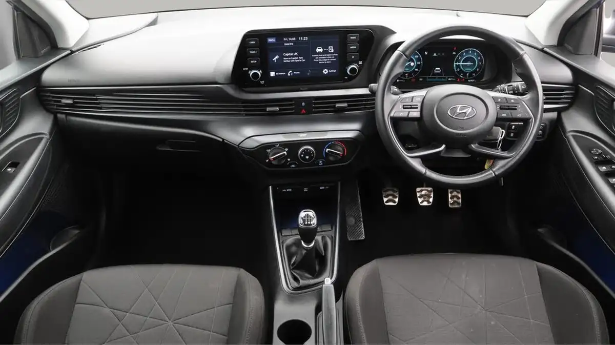 2022-hyundai-bayon-10-t-gdi-se-connect-big-13