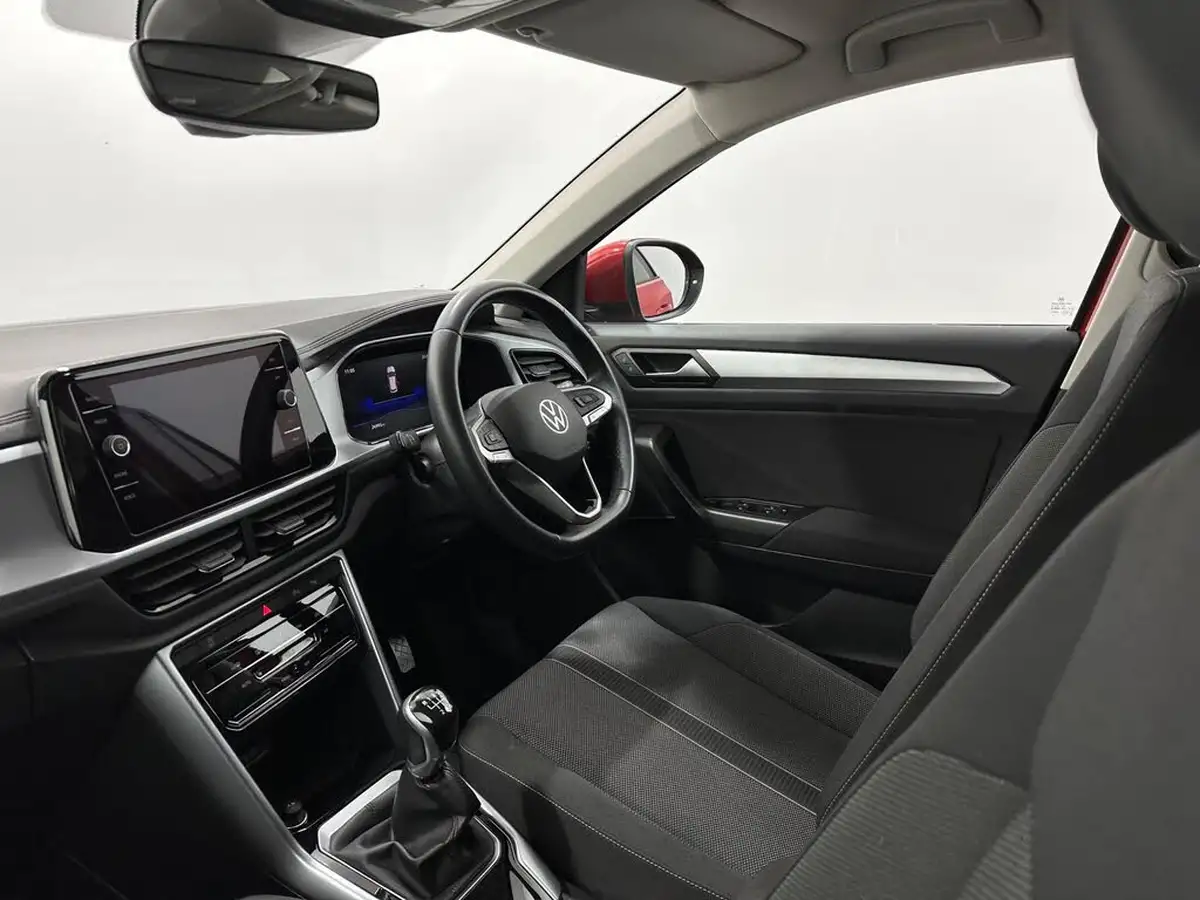 2022-volkswagen-t-roc-15-tsi-life-big-25